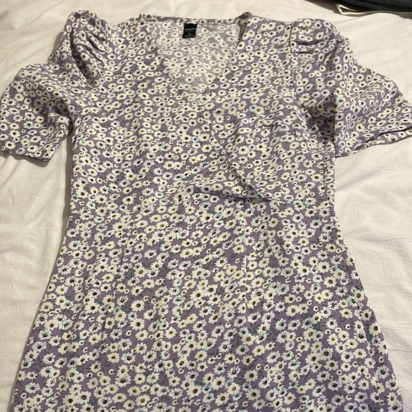 DAZY purple dress with white floral pattern. Size small but fits XS. - Picture 1 of 3